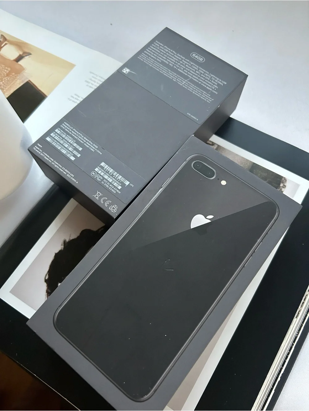 Apple iPhone (Black) - Premium Smartphone phone box case only